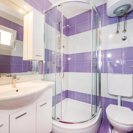 Awesome In With Kitchen Hébergement de vacances