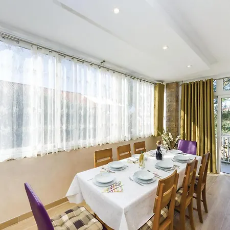 Awesome In With Kitchen