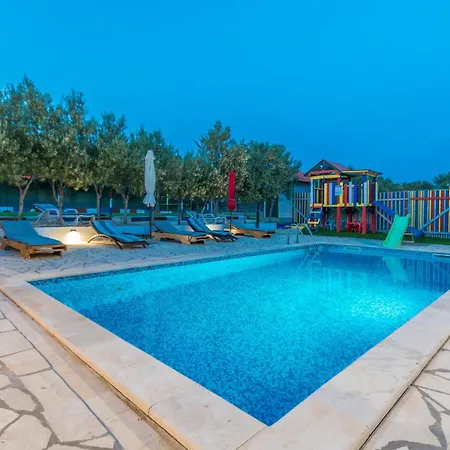 Awesome In With Kitchen Hébergement de vacances