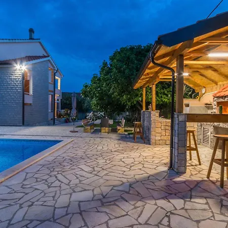 Hébergement de vacances Awesome In With Kitchen *